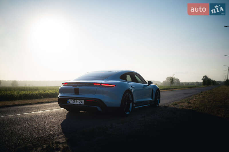 Седан Porsche Taycan 2020 в Полтаве