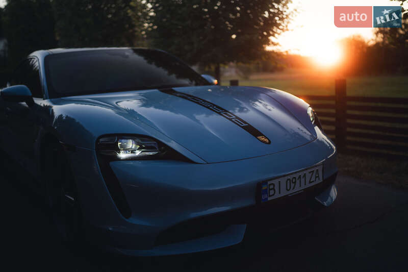 Седан Porsche Taycan 2020 в Полтаве