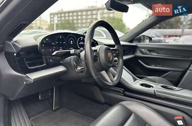 Седан Porsche Taycan 2019 в 