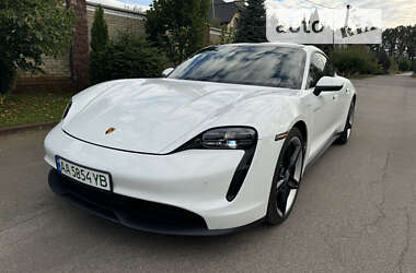 Седан Porsche Taycan 2022 в Киеве