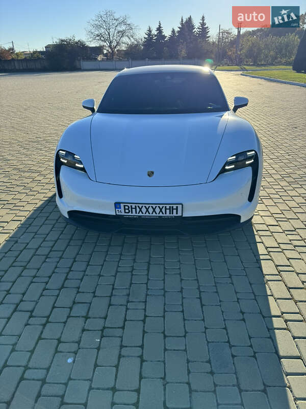 Седан Porsche Taycan 2021 в Одессе