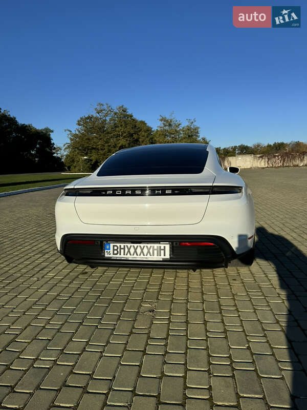 Седан Porsche Taycan 2021 в Одессе