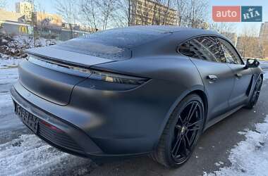 Седан Porsche Taycan 2023 в Киеве