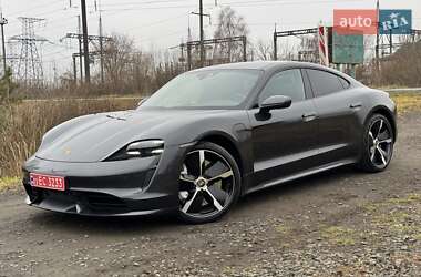 Седан Porsche Taycan 2021 в Києві