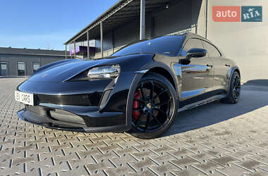 Седан Porsche Taycan 2022 в 