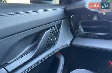 Седан Porsche Taycan 2022 в 
