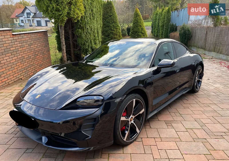 Седан Porsche Taycan 2021 в 