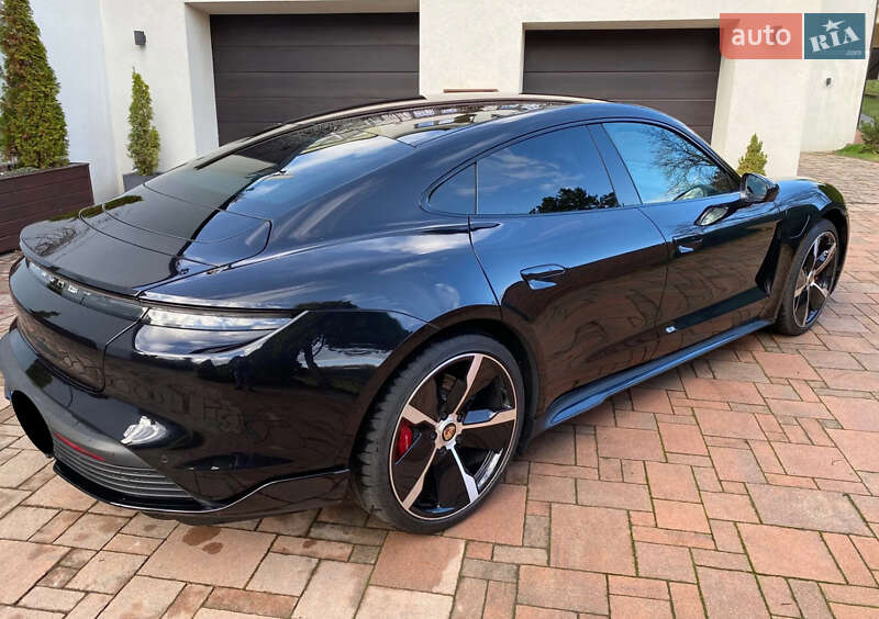 Седан Porsche Taycan 2021 в Львове