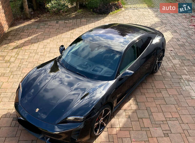 Седан Porsche Taycan 2021 в Львове