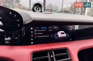 Седан Porsche Taycan 2022 в 