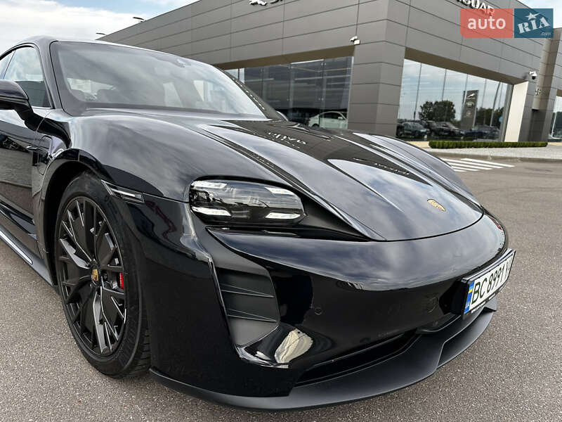 Седан Porsche Taycan 2022 в Львові
