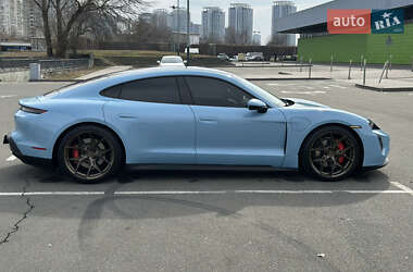 Седан Porsche Taycan 2021 в 