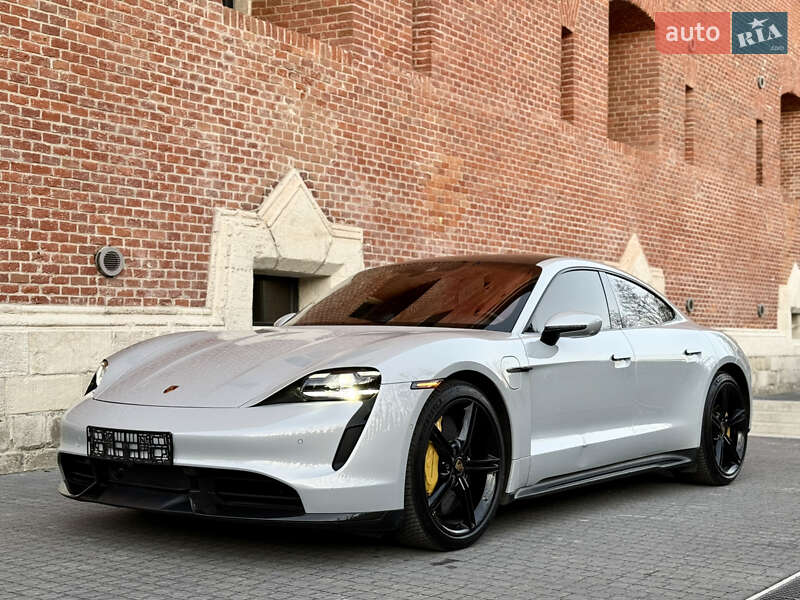Седан Porsche Taycan 2022 в Львове