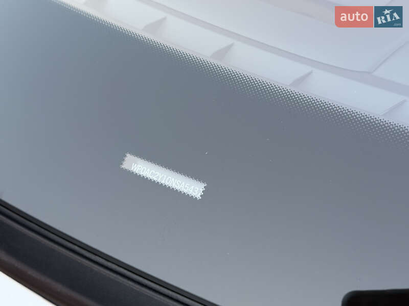 Седан Porsche Taycan 2022 в Львове
