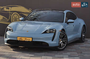 Седан Porsche Taycan 2022 в 