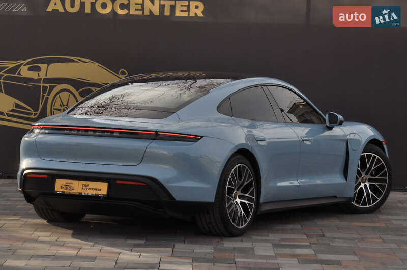 Седан Porsche Taycan 2022 в Киеве