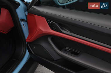Седан Porsche Taycan 2022 в 