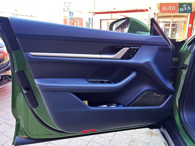 Седан Porsche Taycan 2021 в Львове фото 18 Седан Porsche Taycan 2021 в Львове