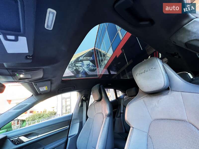 Седан Porsche Taycan 2021 в Львове фото 26 Седан Porsche Taycan 2021 в Львове