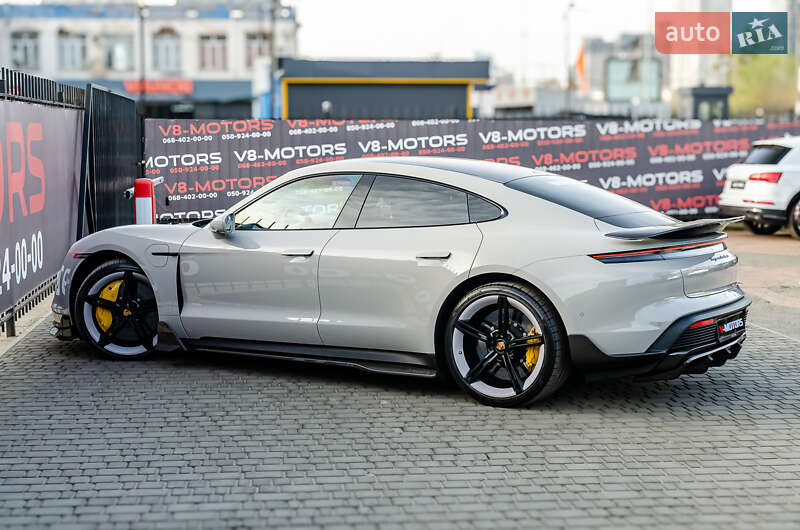 Седан Porsche Taycan 2021 в Києві