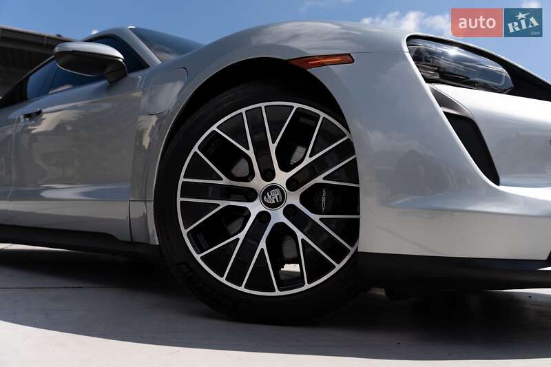 Седан Porsche Taycan 2023 в Киеве фото 7 Седан Porsche Taycan 2023 в Киеве
