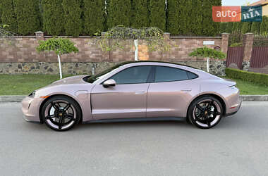 Седан Porsche Taycan 2022 в 