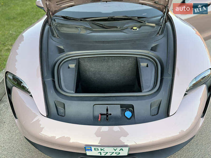 Седан Porsche Taycan 2022 в Ровно фото 24 Седан Porsche Taycan 2022 в Ровно