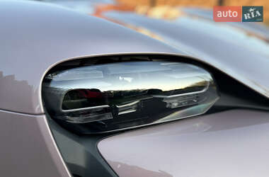 Седан Porsche Taycan 2022 в 