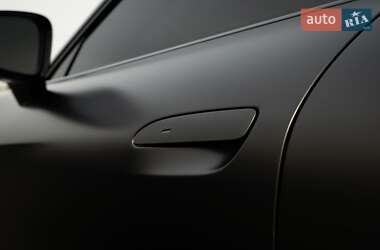 Седан Porsche Taycan 2021 в 