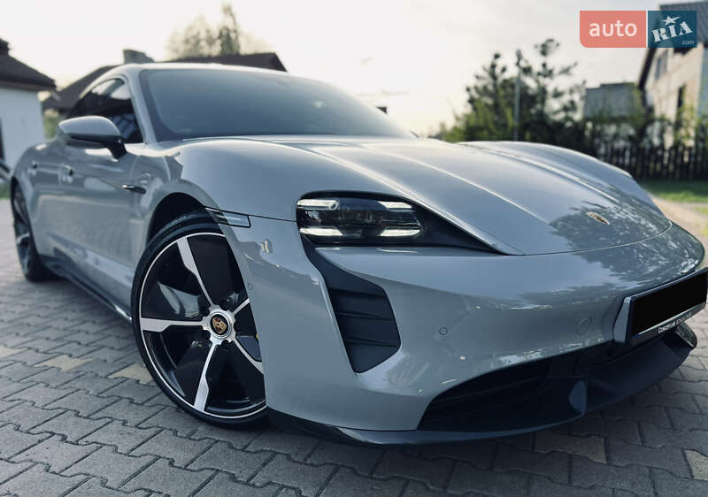 Седан Porsche Taycan 2020 в Киеве