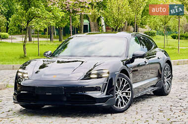 Седан Porsche Taycan 2022 в 