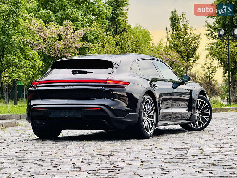 Седан Porsche Taycan 2022 в Киеве