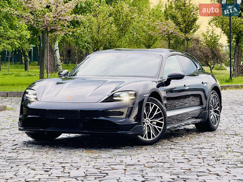 Седан Porsche Taycan 2022 в Киеве