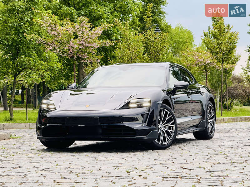 Седан Porsche Taycan 2022 в Киеве