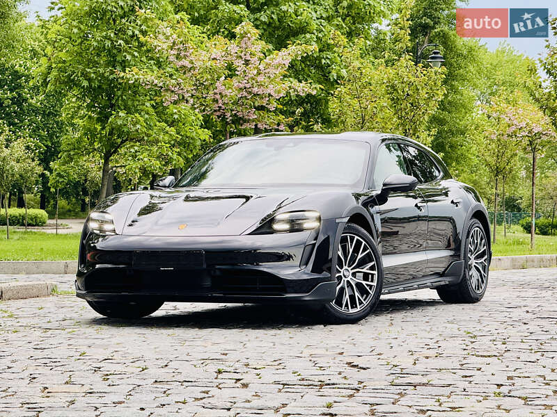 Седан Porsche Taycan 2022 в Киеве