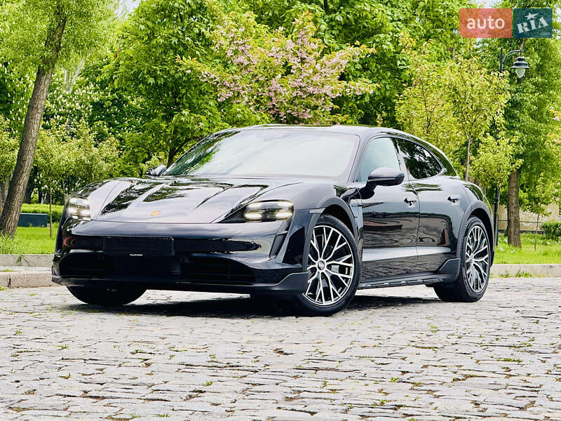 Седан Porsche Taycan 2022 в Киеве