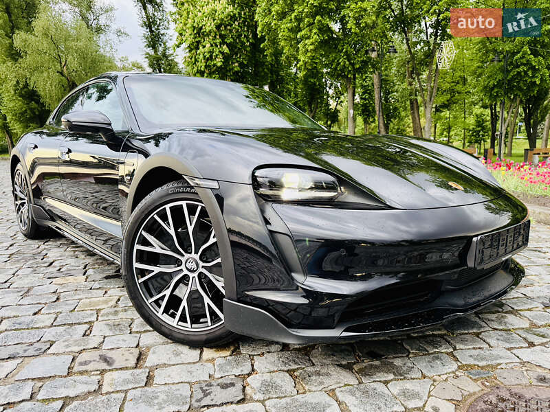 Седан Porsche Taycan 2022 в Киеве