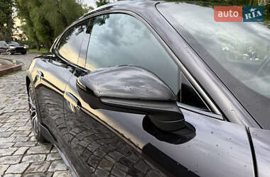 Седан Porsche Taycan 2022 в 