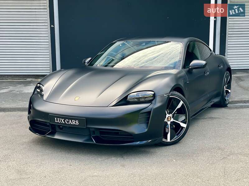 Седан Porsche Taycan 2020 в Киеве