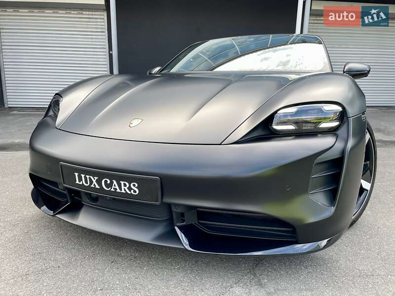 Седан Porsche Taycan 2020 в Киеве
