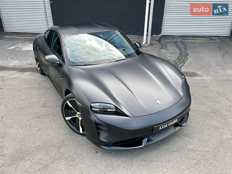 Седан Porsche Taycan 2020 в Киеве