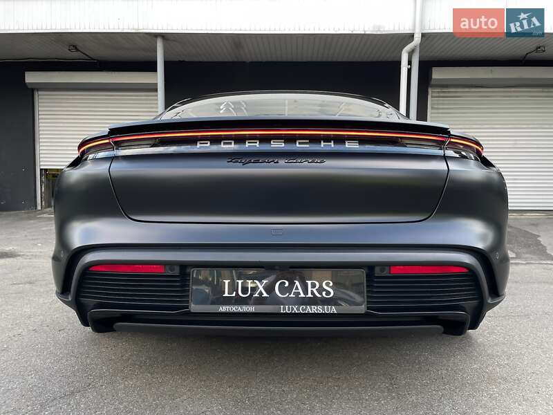 Седан Porsche Taycan 2020 в Киеве