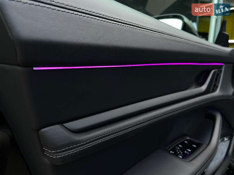 Седан Porsche Taycan 2020 в Киеве