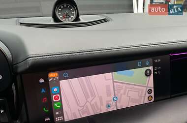 Седан Porsche Taycan 2020 в 