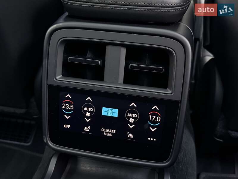 Седан Porsche Taycan 2019 в Киеве