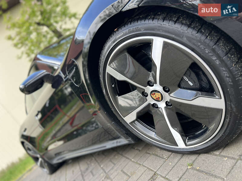 Седан Porsche Taycan 2020 в Днепре