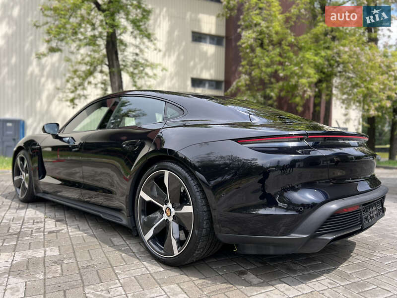 Седан Porsche Taycan 2020 в Днепре