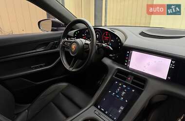 Седан Porsche Taycan 2021 в 