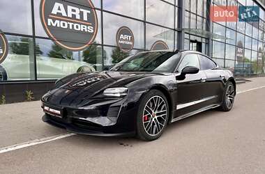 Седан Porsche Taycan 2021 в 