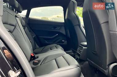 Седан Porsche Taycan 2021 в 